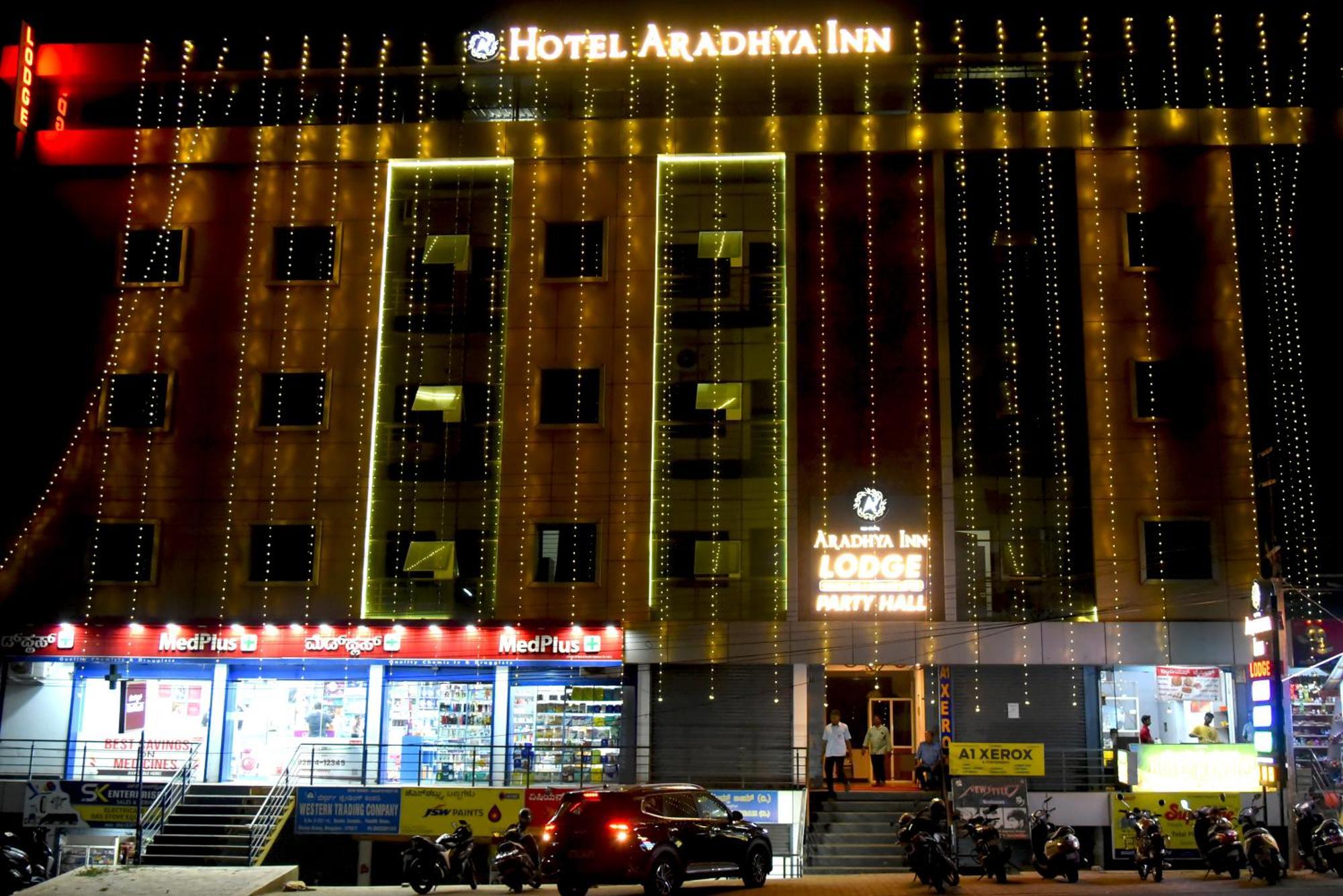 Hotel Aradhya Inn Deralakatte Mangalúr Exteriér fotografie